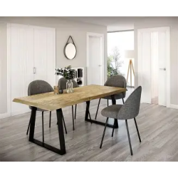 Conjunto de mesas y 4 sillas
