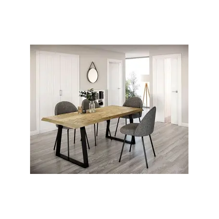 Conjunto de mesas y 4 sillas