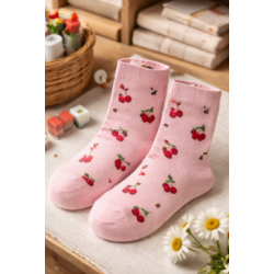 Calcetines rosas con cerezas