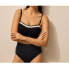 bañador negro